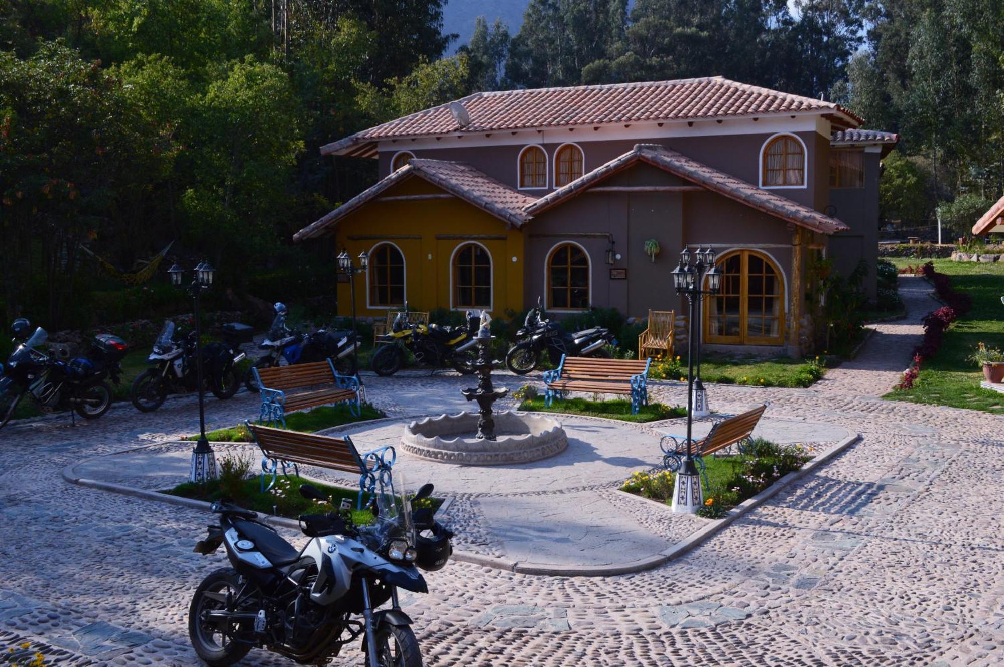 Hotel Pisonay Pueblo Urubamba Eksteriør bilde